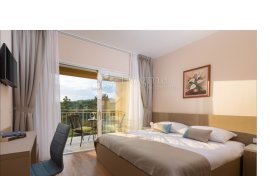Prostrani resort u prirodi središnje Istre, Motovun, Immobili commerciali