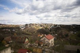 Borčec, prekrasna obiteljska kuća površine 408 m2 s građevinskim zemljištem 973 m2, Zagreb, بيت