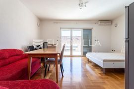 Trogir okolica, garsonijera s terasom (41,2 m2), Seget, Appartamento