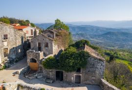 Tri kuće za adaptaciju sa predivnim pogledom, Pićan, Istra, Pićan, بيت
