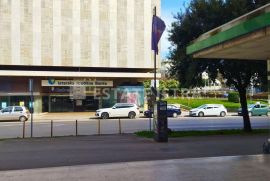 Pula poslovni prostor u centru grada, prizemlje, Pula, Propriedade comercial