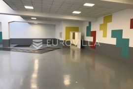 Poslovni prostor: Središte poslovne zone 581 m2, Zagreb, Commercial property