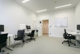 Centar, poslovni prostor za zakup 367,50 m2 u poslovnoj zgradi, Zagreb, Εμπορικά ακίνητα