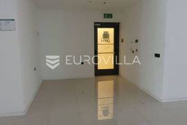 Poslovni prostor za zakup 852 m2 (Radnička - Green Gold), Zagreb, Propriété commerciale