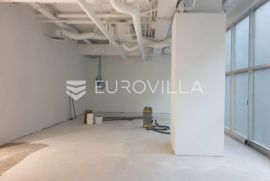 Centar, poslovni prostor za zakup 122 m2 u poslovnoj zgradi, Zagreb, Ticari emlak