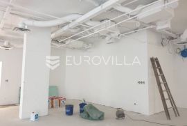Centar, poslovni prostor za zakup 295 m2 u poslovnoj zgradi, Zagreb, Commercial property