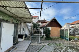 Zadar - kuća 188m2 za obnovu odlična lokacija! 590000€, Zadar, بيت