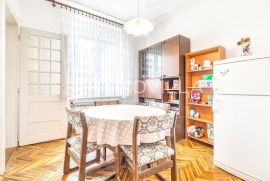 Zagreb, Donji grad, dvosoban stan za adaptaciju na izvrsnoj lokaciji, NKP 55,15 m2, Zagreb, Apartamento