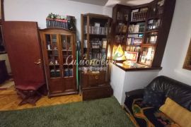 Šabac, centar, 505m2, dve spratne kuće, 3 ara, uknjiženo, odlično ID#1668, Šabac, Casa