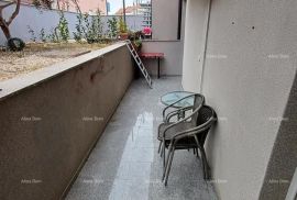 Stan Prodaja stana sa vrtom, 100m udaljenog od mora, Fažana!, Fažana, Kвартира