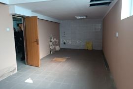 Prilika - Poslovni prostor donja Dubrava (NAJAM 1200€), Donja Dubrava, Immobili commerciali