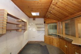 2 garaže uređene kao poslovni prostor, Rijeka, Propiedad comercial