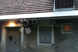 Kuća 320m2 sa velikim potencijalom (Moravice), Brod Moravice, Σπίτι