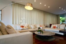 Ksaver - Naumovac, prodaja luksuzne vile 592 m², parcela 1097 m², Gornji Grad - Medveščak, Famiglia