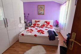 Obiteljska samostojeća kuća PR+1  sa dva trosobna stana, Rijeka, Maison