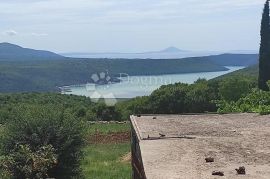 Istra,  građevinskog zemljišta 10800 m2,  s pogledom na more, Barban, Ev