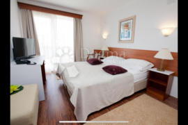 Predivan obiteljski hotel u Zadru svega 400 m od prve plaže, Zadar, Poslovni prostor