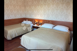 Predivan obiteljski hotel u Zadru svega 400 m od prve plaže, Zadar, Poslovni prostor