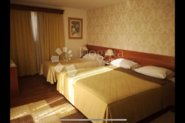 Predivan obiteljski hotel u Zadru svega 400 m od prve plaže, Zadar, Immobili commerciali