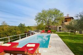Predivna villa na osami, Momjan, okolica Istra, Buje, Maison