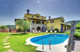 Vila Prodaje se prekrasna vila sa bazenom u blizini Pazina, Pazin, Maison