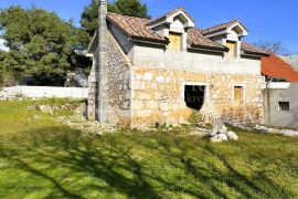 Stara kamena kuća  blizu Nacionalnog parka Krka, Šibenik - Okolica, بيت