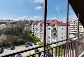 Trosoban stan Istočno Sarajevo prodaja, Istočno Novo Sarajevo, Appartamento