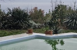 OPATIJA, IKA - stan u prizemlju s bazenom i pogledom na more! PRILIKA!, Opatija - Okolica, Appartamento