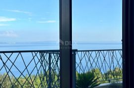OPATIJA, CENTAR – luksuzna etaža od 300m2 u novogradnji s garažom, panoramski pogled na more, Opatija, Daire