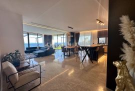 OPATIJA, CENTAR – luksuzna etaža od 300m2 u novogradnji s garažom, panoramski pogled na more, Opatija, Flat