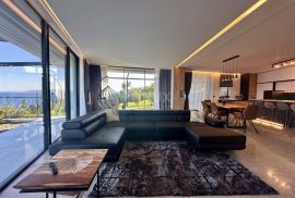 OPATIJA, CENTAR – luksuzna etaža od 300m2 u novogradnji s garažom, panoramski pogled na more, Opatija, Apartamento