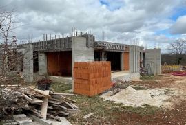 ISTRA, ROVINJ, okolica- Kuća u izgradnji!, Kanfanar, Maison