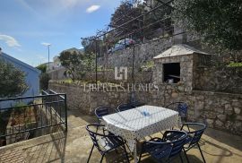 Prodaja obiteljske kuće sa okućnicom na Pelješcu, okolica Dubrovnika, Trpanj, Σπίτι