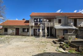 Pridraga - kamena kuća s više pomoćnih objekata! 359000€, Novigrad, House