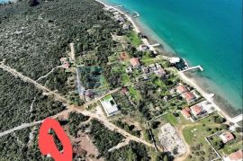 PRODAJA građevinsko zemljište 3064 m2 na otoku, 200 m od mora, Sveti Filip I Jakov, Terreno