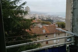 RIJEKA, TURNIĆ - stan s pogledom na more na odličnoj lokaciji, Rijeka, Daire