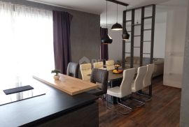 ISTRA,PULA- Luksuzni penthouse 96m2  na atraktivnoj lokaciji! Hitna prodaja!, Pula, Apartamento