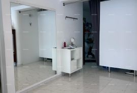 Poslovni prostor Najam poslovnog prostora u Šijani!, Pula, Commercial property