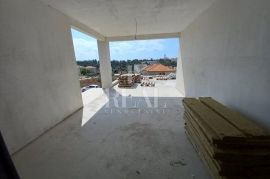 Seget Vranjica stan 93 m2 s terasom i pogledom +vrt, Seget, Wohnung