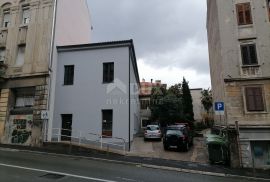 RIJEKA, BANDEROVO - dvojna kuća na odličnoj lokaciji, Rijeka, Casa