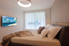 Opatija-Ičići luksuzni stan, prizemlje 2S+DB, 128.07 m2, Opatija - Okolica, Appartamento