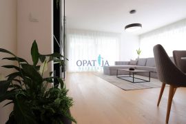 Opatija-Ičići luksuzni stan, prizemlje 2S+DB, 128.07 m2, Opatija - Okolica, شقة