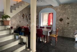 RIJEKA, PODMURVICE - Kuća na 3 etaže s okućnicom, garažom i pogledom na more, Rijeka, Maison