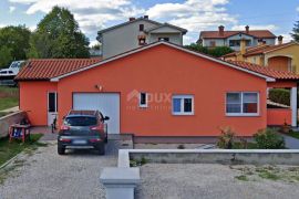 ISTRA, LABIN - Kuća s garažom i prostranom okućnicom, Labin, Casa