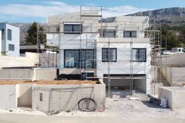 Split Podstrana nova vila sa trajnim pogledom na more 297 m2, Podstrana, Famiglia