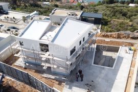 Split Podstrana nova vila sa trajnim pogledom na more 297 m2, Podstrana, Famiglia