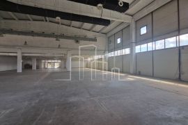 1300m2 izložbeno prodajnog prostora novogradnja sa parkingom iznajmljivanje Istočno Sarajevo Lukavica, Istočno Novo Sarajevo, Gewerbeimmobilie