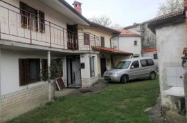 Kuća u mirnom naselju, šira okolica Buzeta, Buzet, Ev