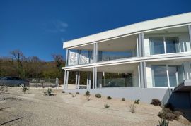 Villa atraktivnog dizajna s pogledom na more, Labin, Ev