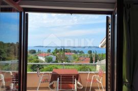 ISTRA, FAŽANA Apartmanska kuća s pogledom na more i Brijune!, Fažana, Maison